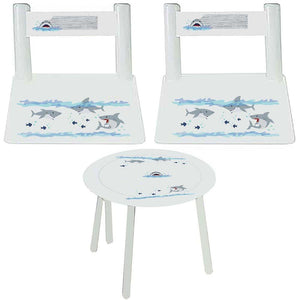 Child giraffe table and chair set